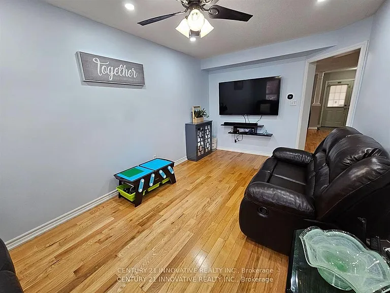 189 S Unionville Ave — Photo 10