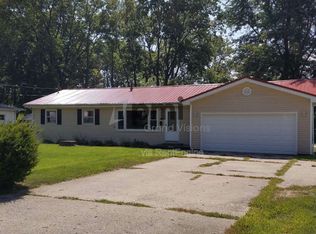 1483 W Greendell Dr, Decatur, IL 62526