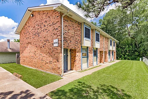 14743 Central Woods Ave #B Photo 1