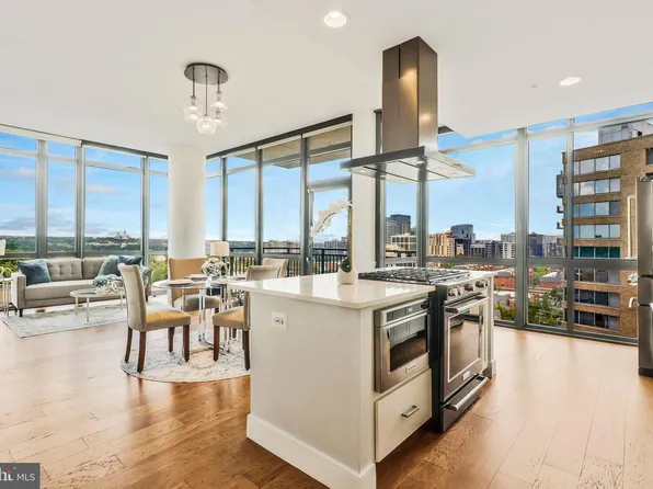 2000 Clarendon Blvd Unit 805, Arlington, VA 22201