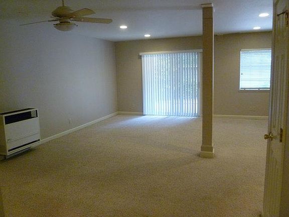 4th image of 9084 Redwood Dr