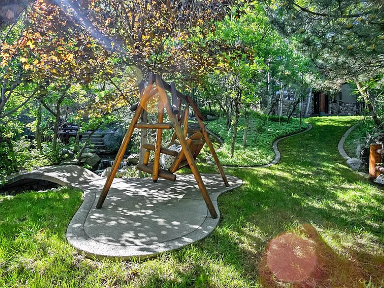 10134 S Wasatch Blvd — Photo 23