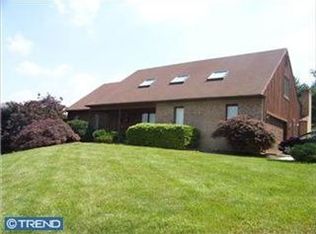 4 Raphael Rd, Hockessin, DE 19707