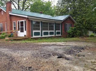 1879 W Currahee St, Toccoa, GA 30577