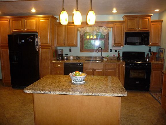 4th image of 2957 Evelyn St