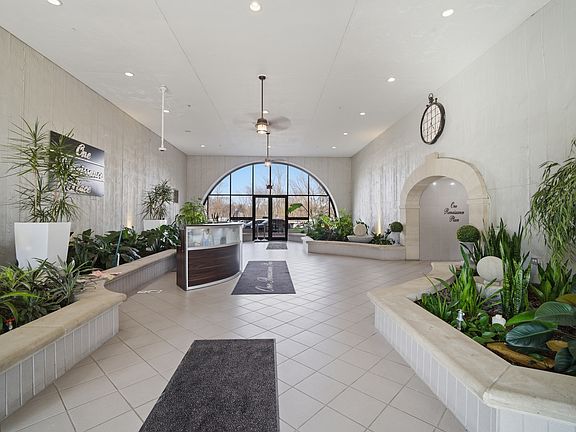 2nd image of 1 Renaissance Pl Unit 709