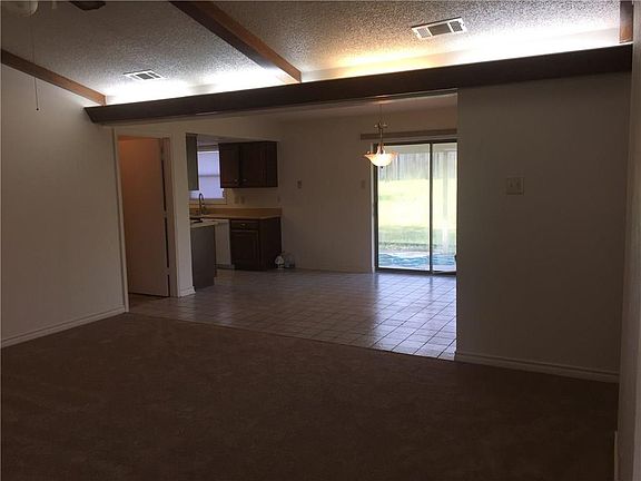 2nd image of 207 Madre Cir