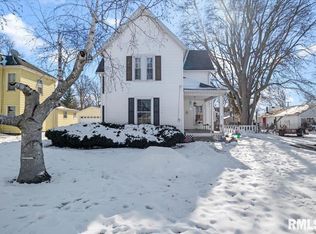 386 W Prairie St, Waverly, IL 62692