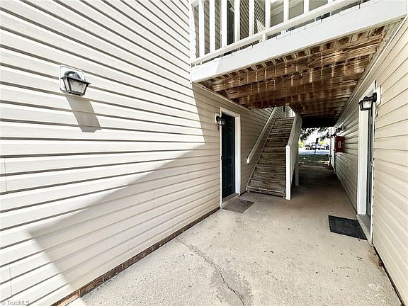 2nd image of 5655 Hornaday Rd Unit D