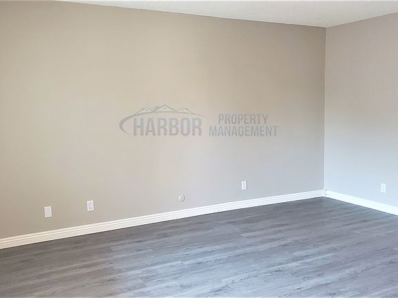 3rd image of 921 Arlington Ave #31