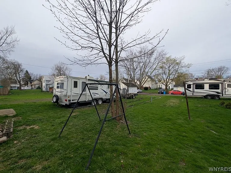 627 Deer St — Photo 7