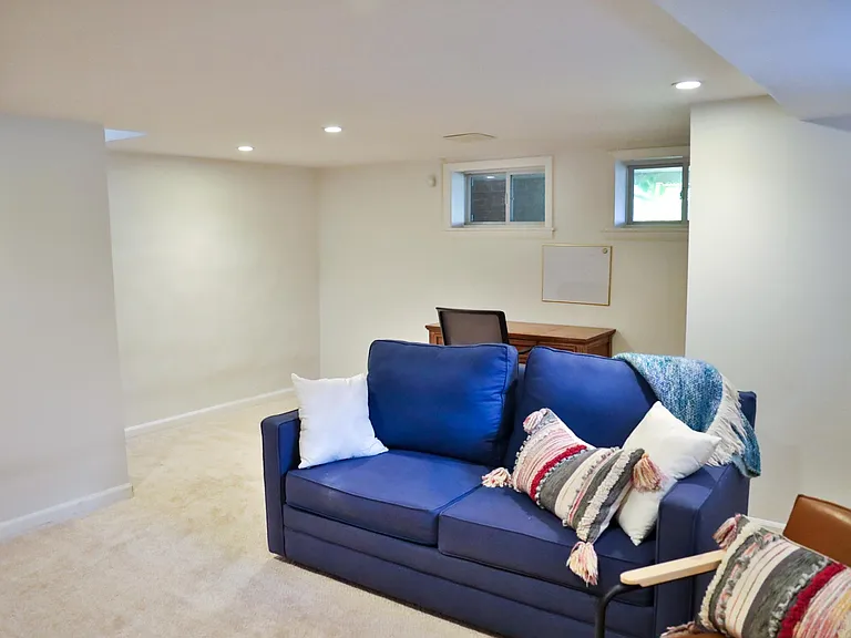 6131 1st Pl NE — Photo 30