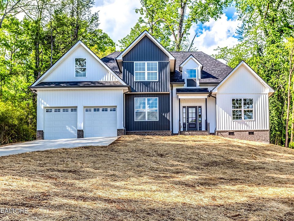 1st image of 4811 Skyline Dr