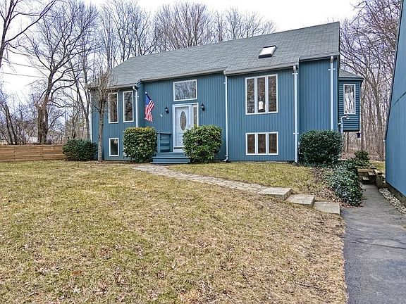 3rd image of 256 Blackstone St