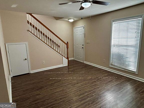 3rd image of 508 Summer Pl #508