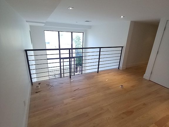 2nd image of 320 Bedford Ave APT 2B