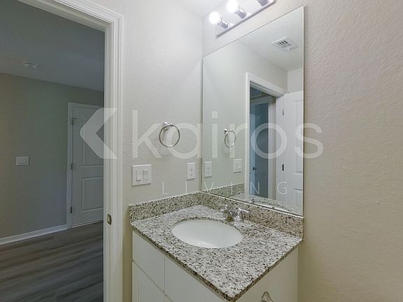 5th image of 1359 Heritage Ave