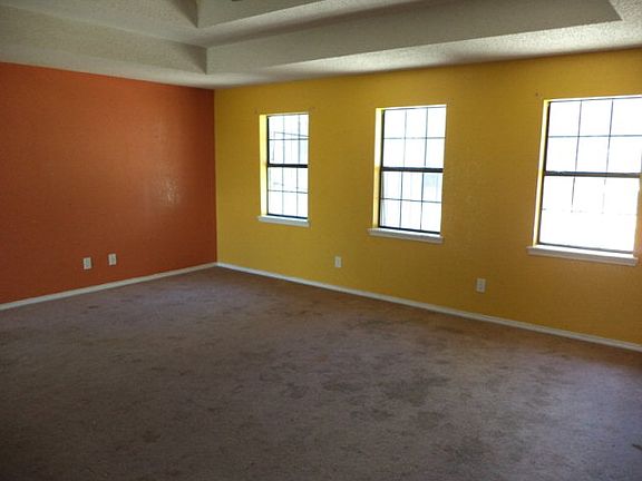 3rd image of 2310 King Dr