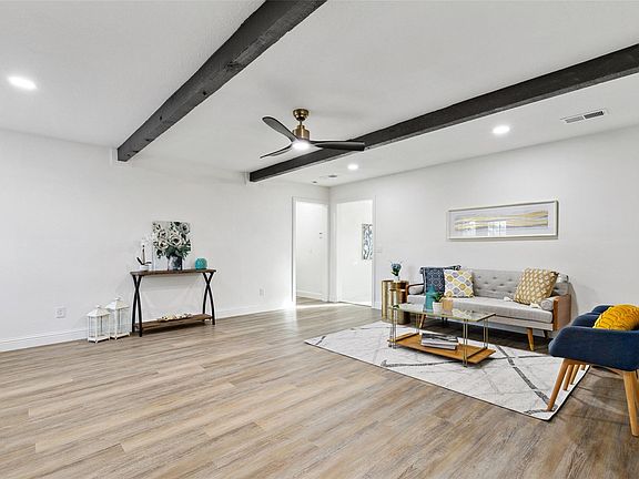 5th image of 1705 Northcrest Dr
