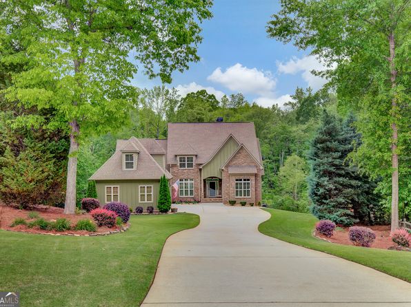68 Misty Creek Cv, Newnan, GA 30265