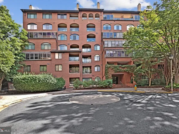 1029 N Stuart St APT 719, Arlington, VA 22201