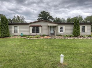 448 Tyler Rd, Wayland, MI 49348