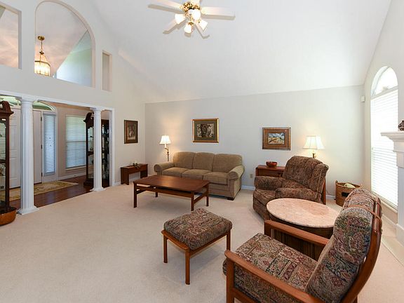 4th image of 544 River Run Dr