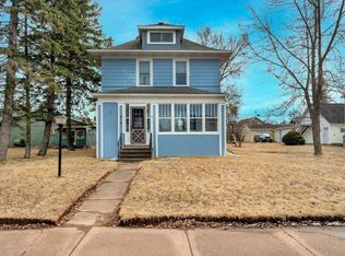 814 N 20th St, Superior, WI 54880