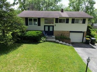 21W205 Coronet Rd, Lombard, IL 60148