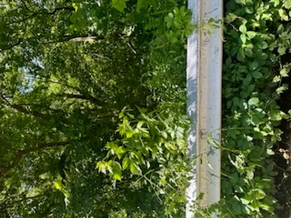 613 Clarke Ave, Waukegan, IL 60085