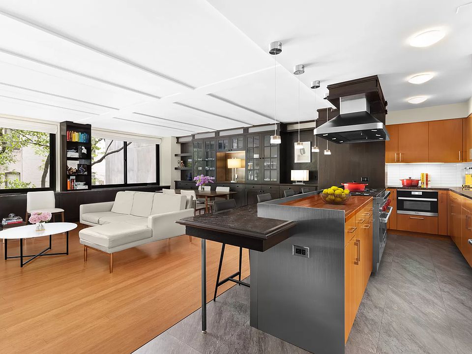 1st image of 40 E 94th St #2HJ