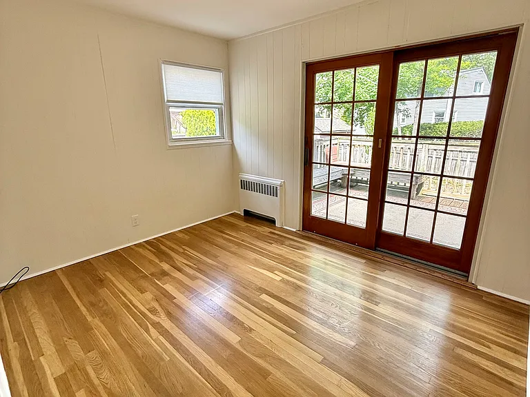 479 S Pleasant Ave — Photo 9