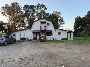 8236 N Armstrong Ave, Clovis, CA 93619