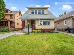 13405 Thornhurst Ave, Garfield Heights, OH 44105