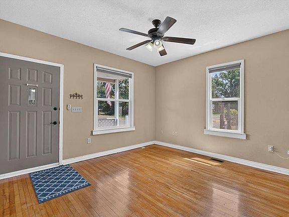 4th image of 27817 N North Rd