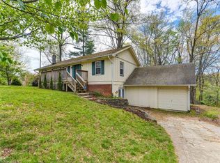 1 Pine Grove Ct, Arden, NC 28704