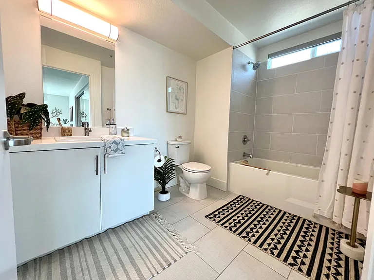 5210 W Olympic Blvd #201 — Photo 3