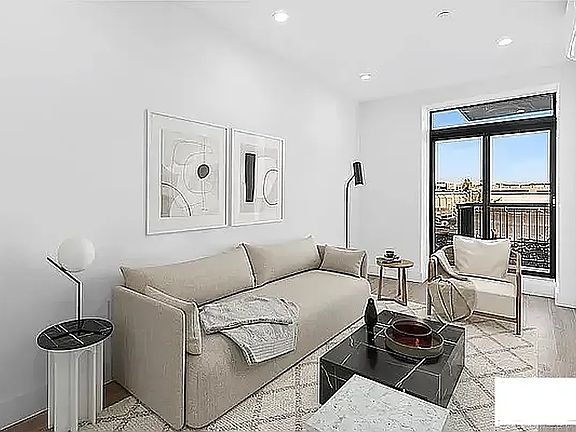 4th image of 1483 Jefferson Ave #4C