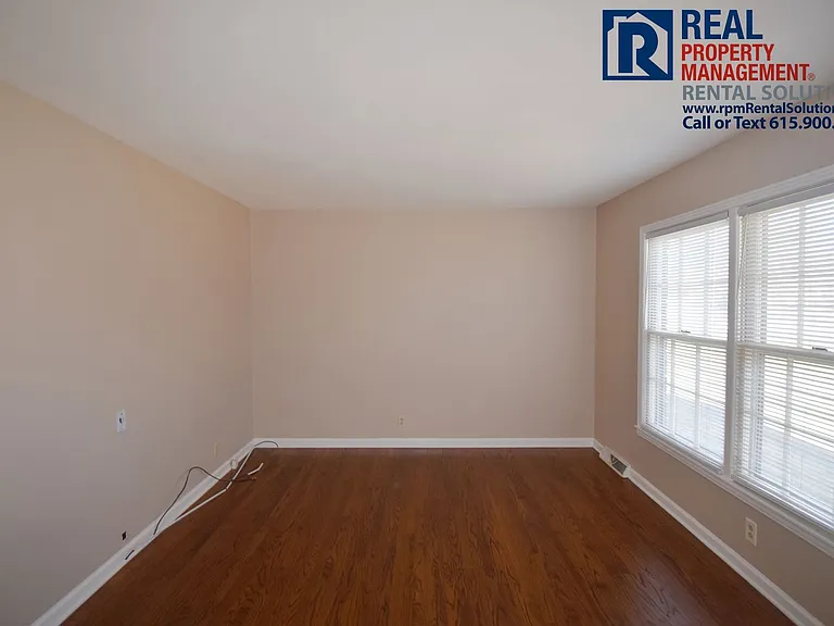 922 Kay St — Photo 3