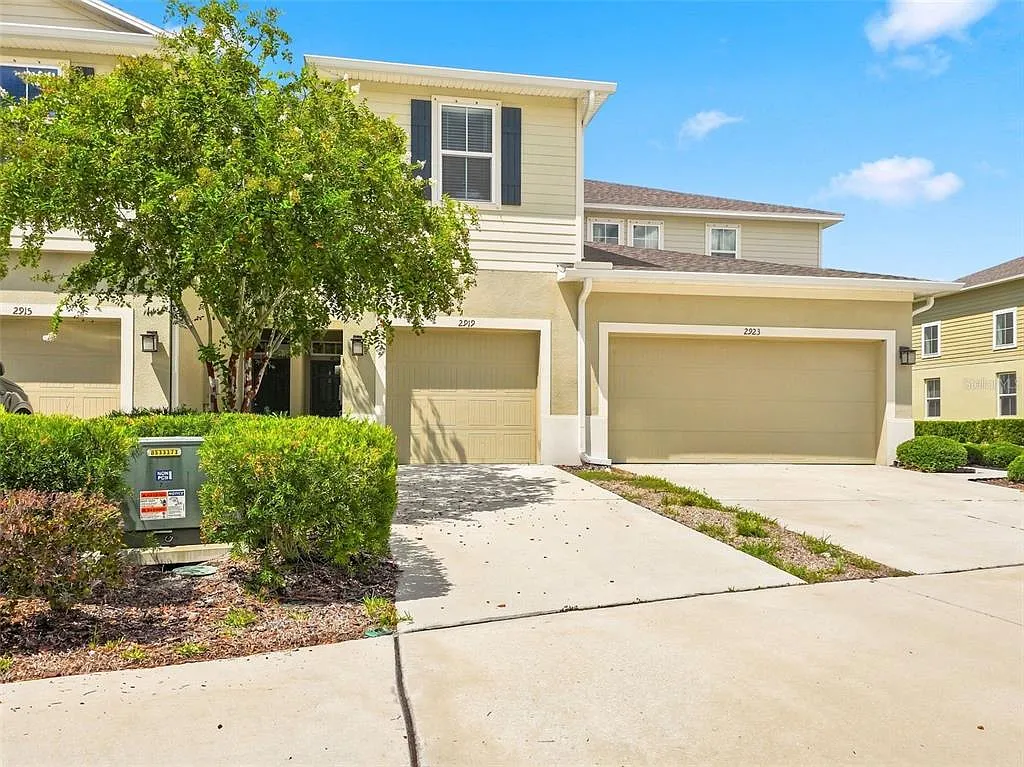 3 bed, 2.5 bath, 1444 sqft, $2,000 — Photo 4