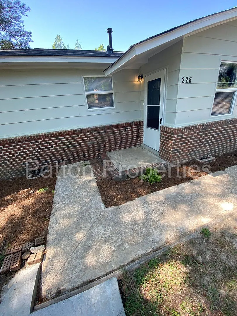 Lincolnshire Subdivision — Photo 2