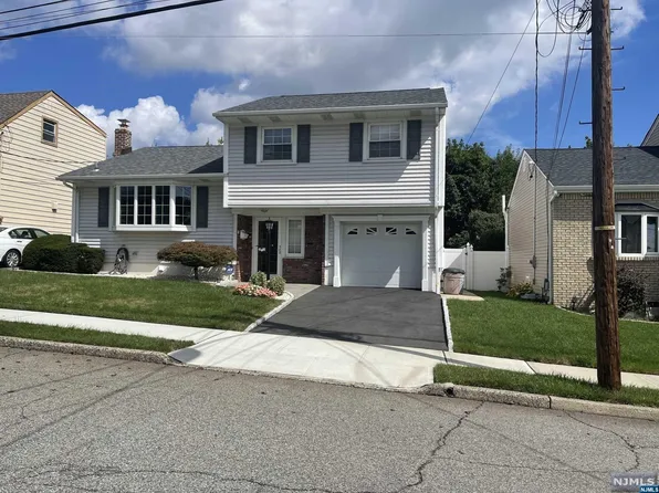 8 Carrie Rd, North Arlington, NJ 07031