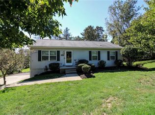 462 Aten Rd, Coraopolis, PA 15108