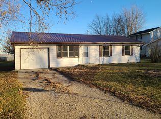 335 Erickson Rd, Rochelle, IL 61068