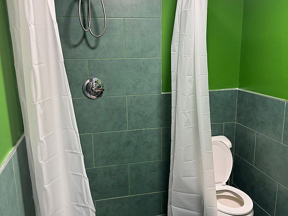 2nd image of 3928 Kings Hwy #1