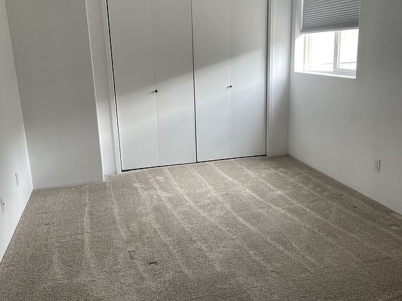 5th image of 1801 Thrall St #1
