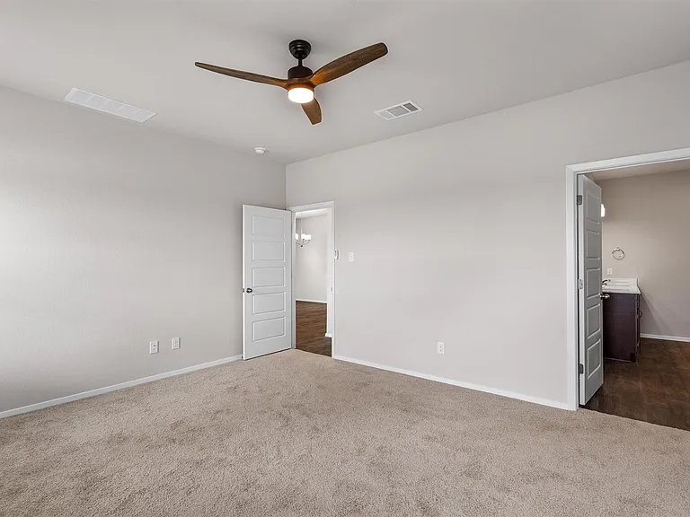 110 Keltic Dr — Photo 17