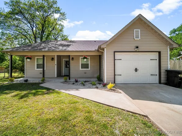 322 N Whitaker St, Pryor, OK 74361