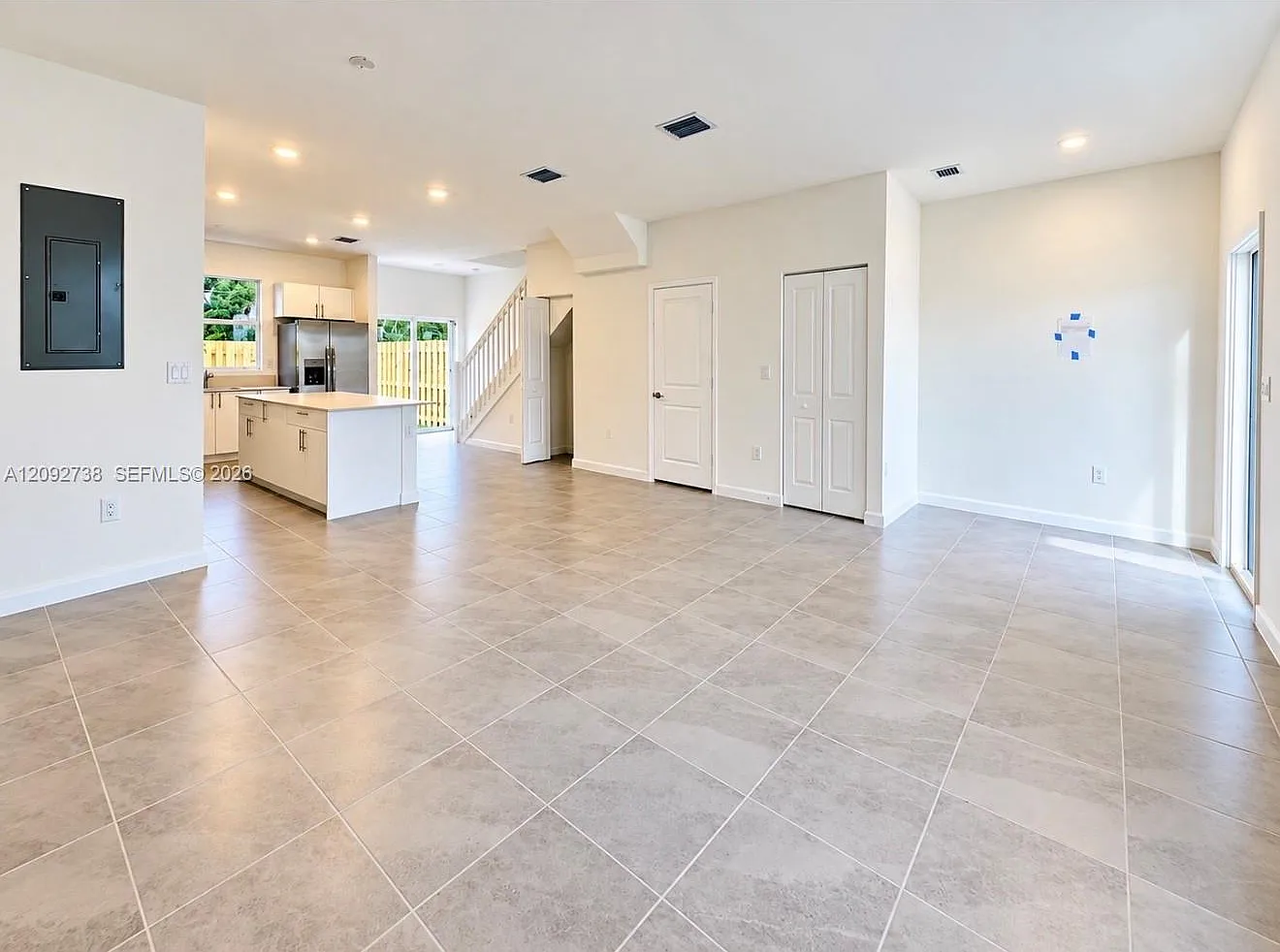 3 bed, 2.5 bath, $2,400 — Photo 3