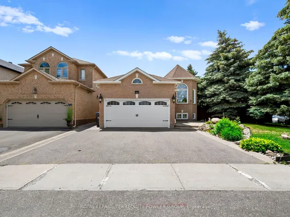 13 Liptay Ave, Caledon, ON L7E 2J7